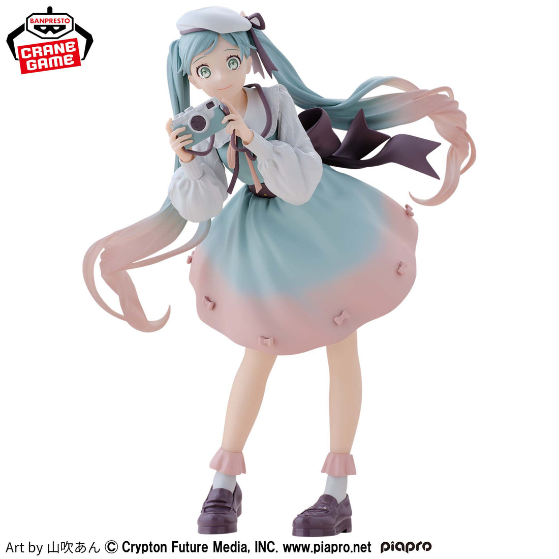 Banpresto Crane Game Hatsune Miku Camera Holiday Memories Figure alternate product photo 2
