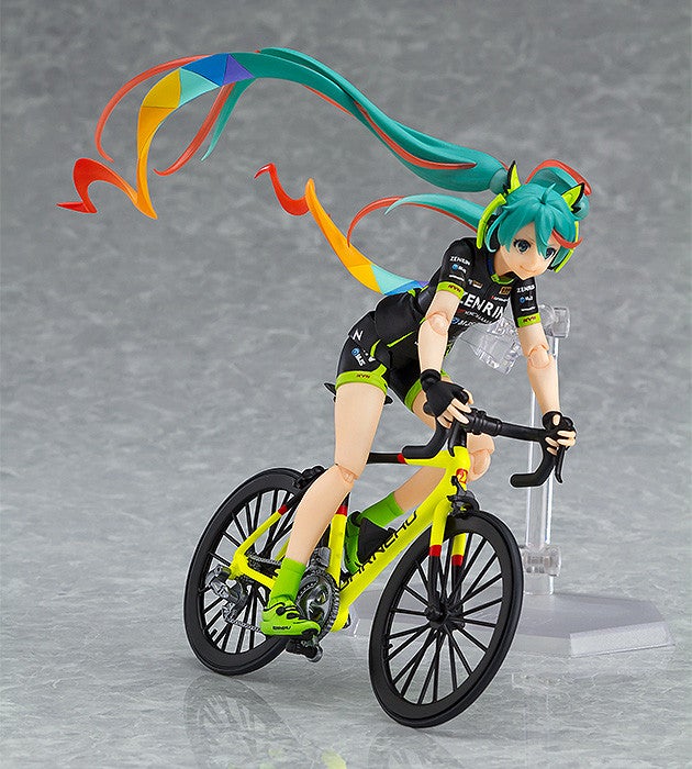 figma 365 Character Vocal Series 01: Hatsune Miku Racing Miku 2016: TeamUKYO Support Ver. Action Figure official product photo by Max Factory