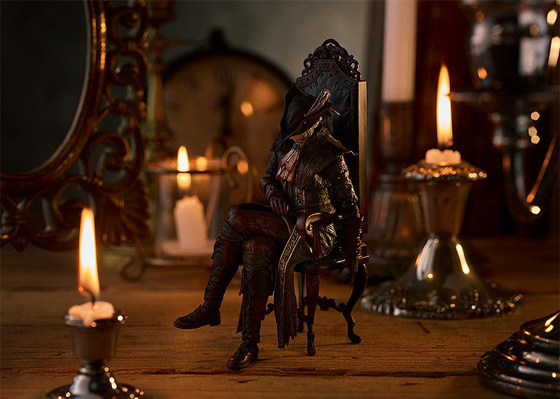figma 536-DX Bloodborne The Old Hunters Edition Lady Maria of the Astral Clocktower DX Edition Action Figure official product photo by Max Factory