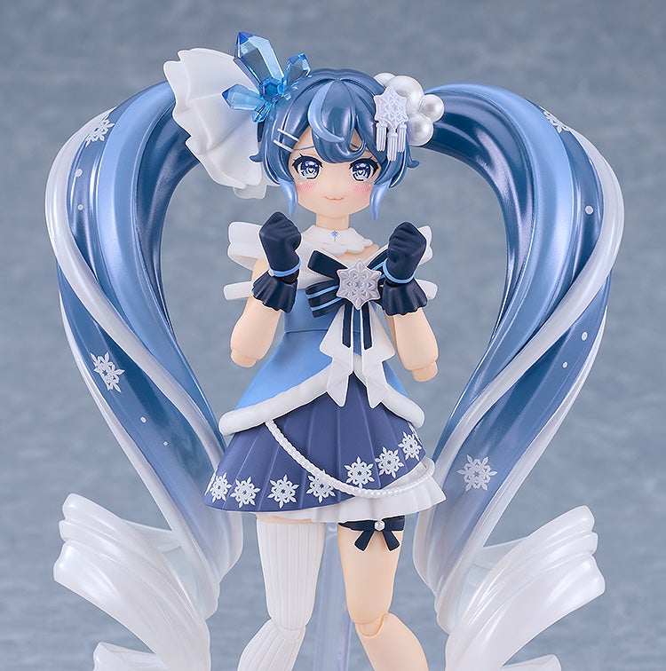 figma 669 Character Vocal Series 01: Hatsune Miku Snow Miku Crystal Snow Ver. Action Figure official product photo by Good Smile Company