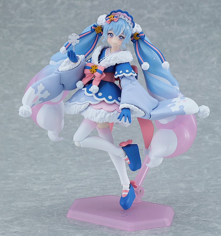figma EX-067 Character Vocal Series 01: Hatsune Miku Snow Miku: Serene Winter Ver. Action Figure official product photo by Max Factory