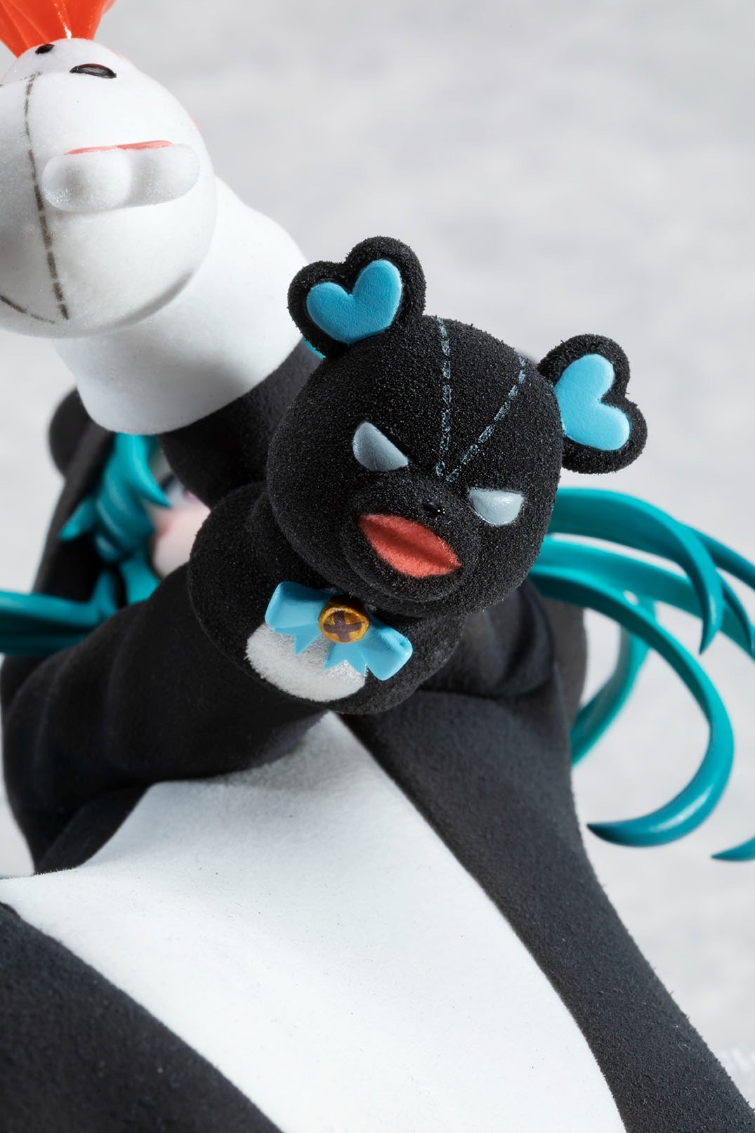 Kuma Kuma Kuma Bear Punch! Yuna 1/7 Scale Figure KADOKAWA Special Set - product view 7