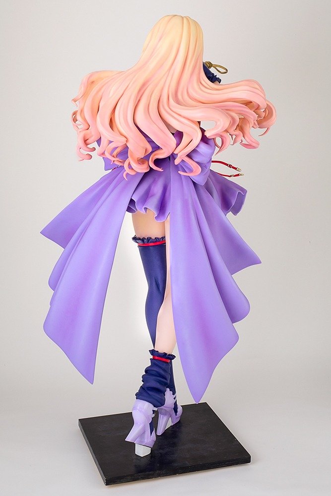 Macross Frontier Sheryl Nome Life-Size 1/1 Scale Figure - product view 4