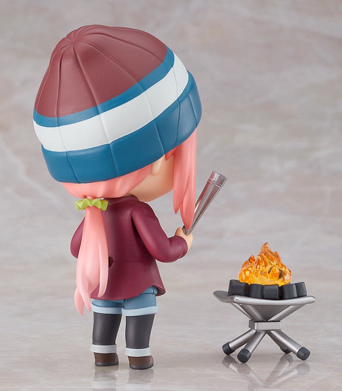 Nendoroid 1623-DX Laid-Back Camp Nadeshiko Kagamihara: Solo Camp Ver. DX Edition Action Figure official Good Smile Company product image