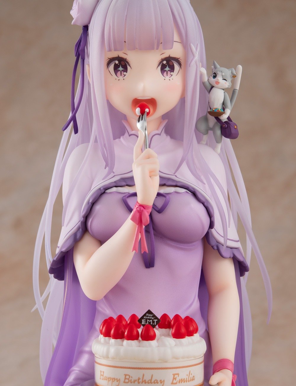Re:ZERO Emilia Birthday Cake Ver. 1/7 Scale Figure - product view 5