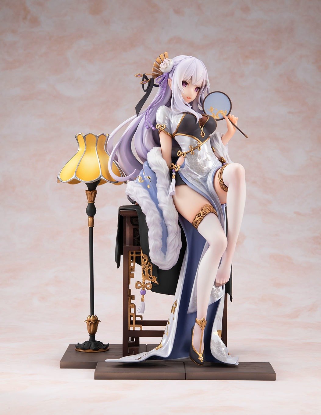 Re:ZERO Emilia Elegant Beauty Ver. 1/7 Scale Figure - product view 2