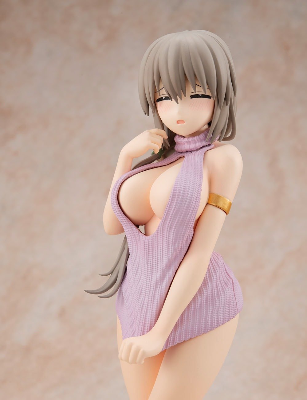 Uzaki-chan Wants to Hang Out! Tsuki Uzaki SUGOI Knit Ver. 1/7 Scale Figure - product view 3