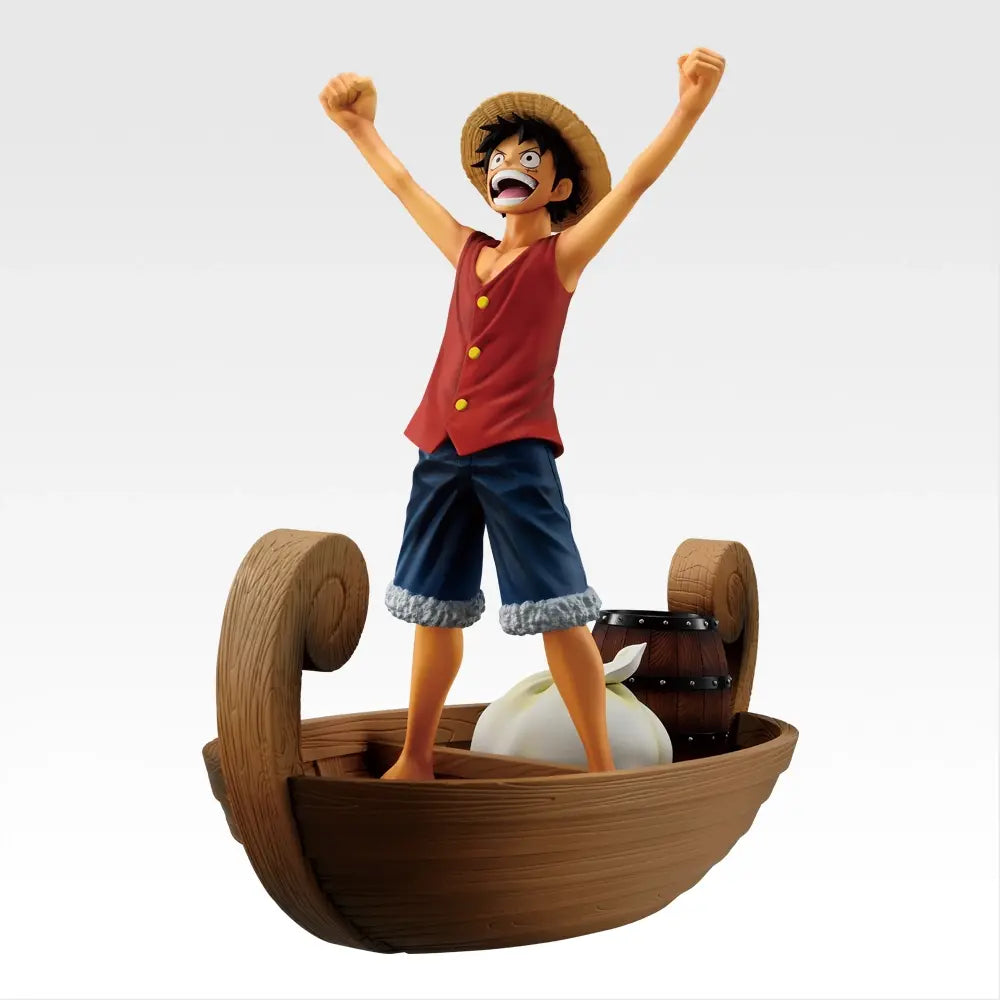 Ichiban Kuji ONE PIECE Monkey D. Luffy Memories of Adventure and Route to the Future Revible Moment Figure alternate product photo 2