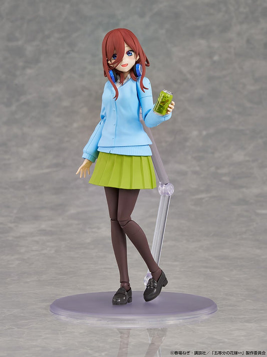 KADOKAWA Plastic Model Series Quintessential Quintuplets Miku Nakano Kit - official product image 1