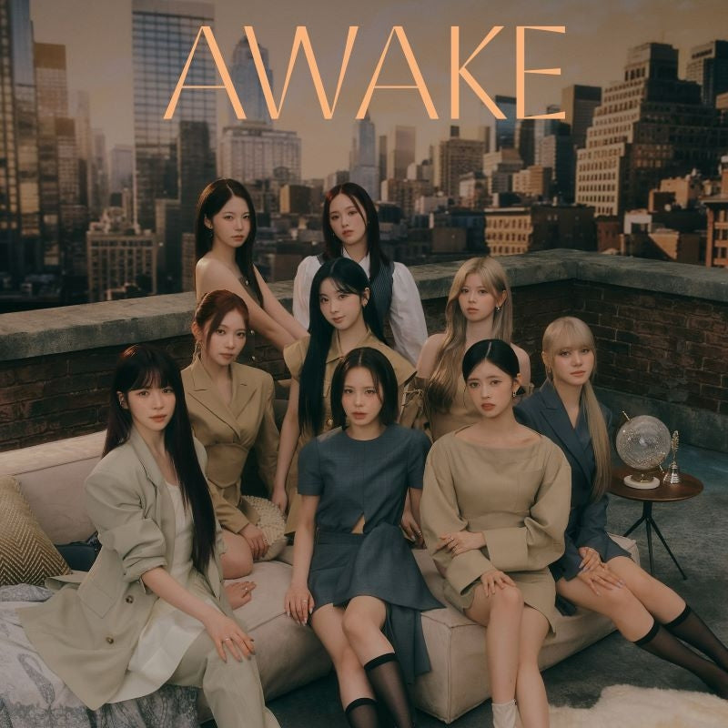 NiziU AWAKE Standard Edition CD cover