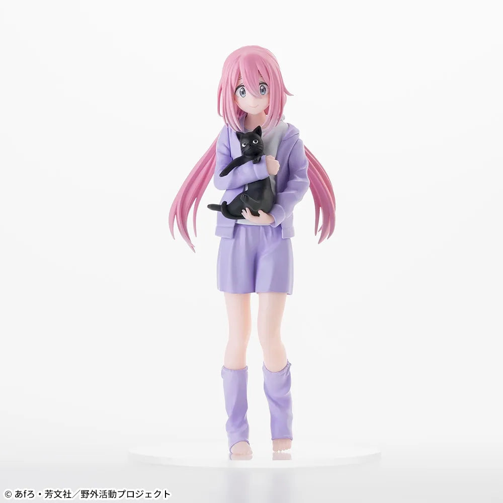 Sega Prize Laid-Back Camp Season 3 Nadeshiko Kagamihara with Cat Desktop x Decorate Collections Figure main product photo