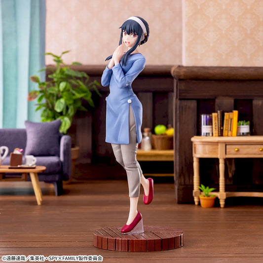 Sega Prize SPY x FAMILY Yor Forger Season 1 Ending Outfit Ver. Luminasta Figure main product photo