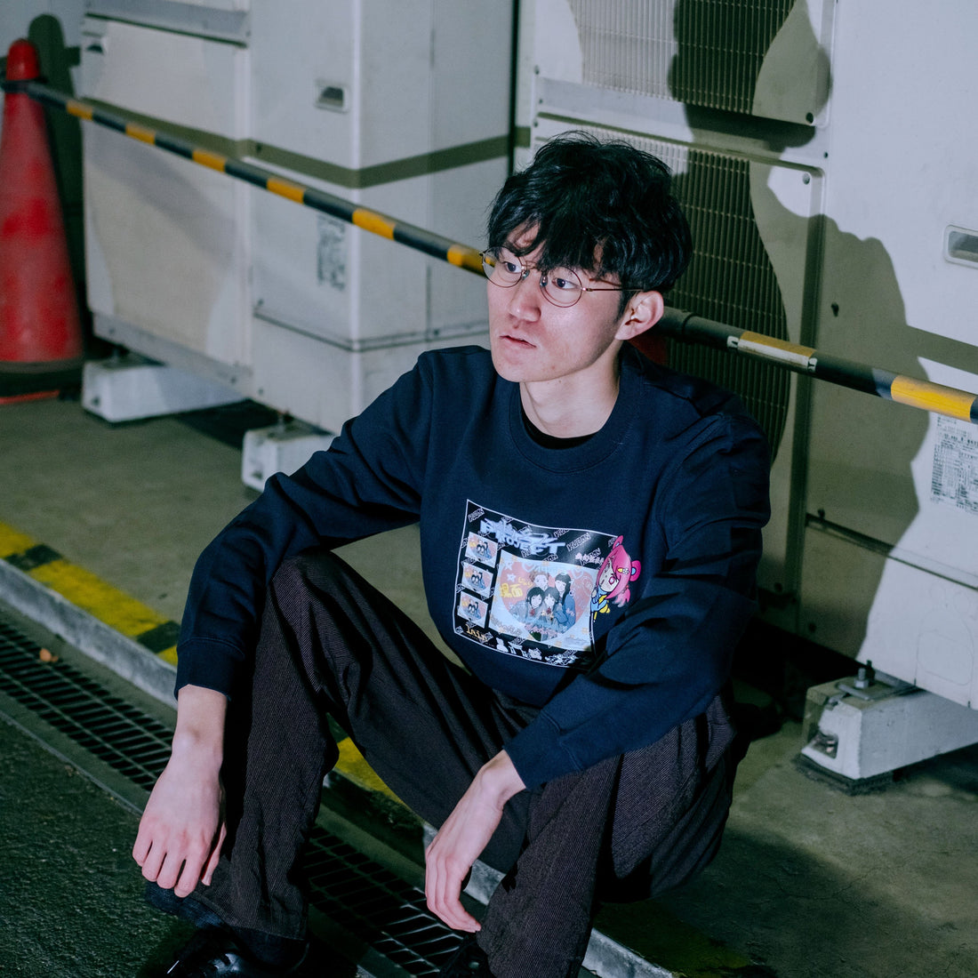 Serial Experiments Lain x KUDAN Lain Iwakura Print Memories Sweatshirt in Navy - official product photo 4