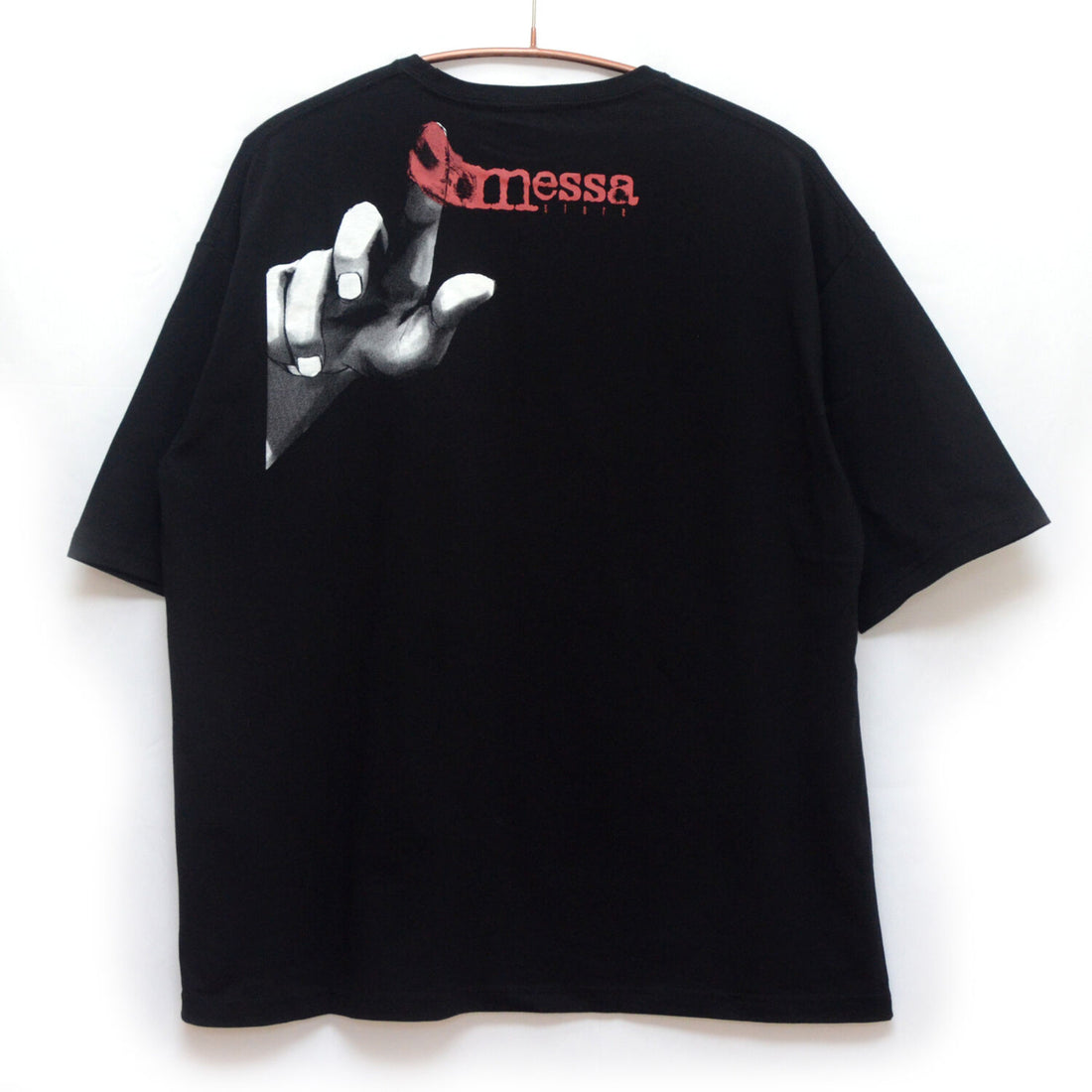 Serial Experiments Lain x messa Lain Iwakura Blood Trail Oversized T-Shirt in Black - official product photo 2