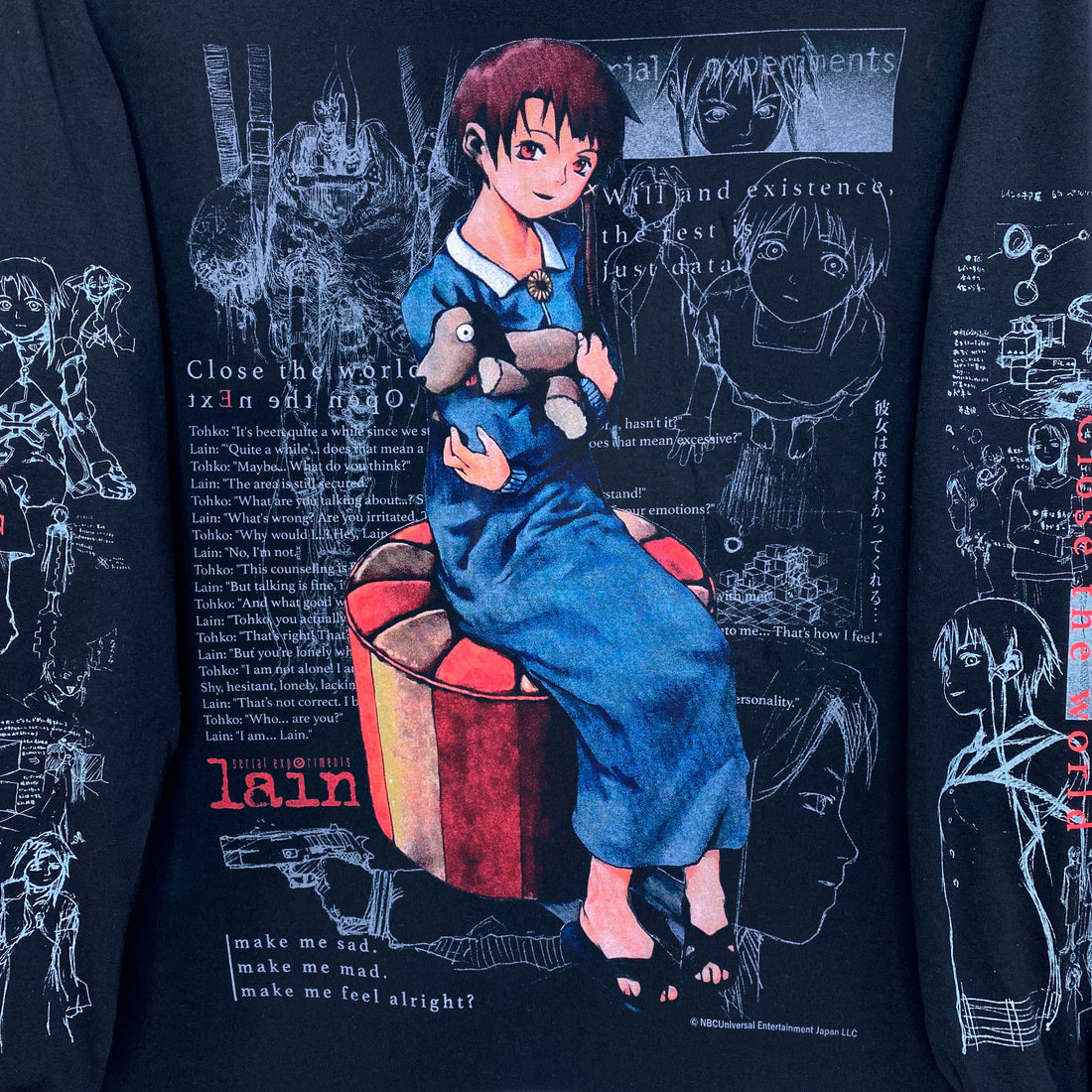 Serial Experiments Lain x messa Lain Iwakura She Knows... Long-Sleeve T-Shirt in Black - official product photo 3