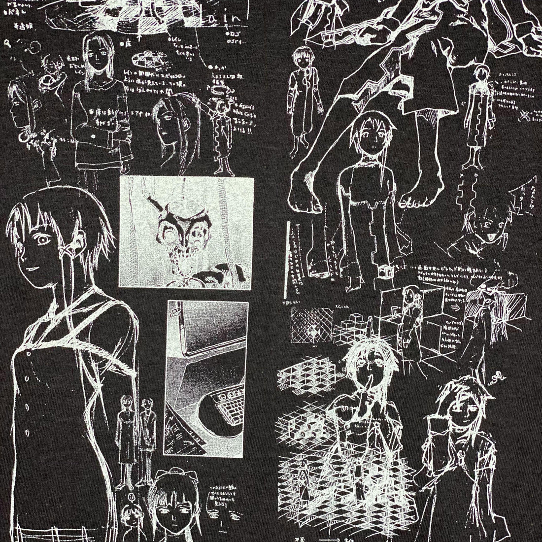 Serial Experiments Lain x messa Lain Iwakura She Knows... T-Shirt in Black - official product photo 6