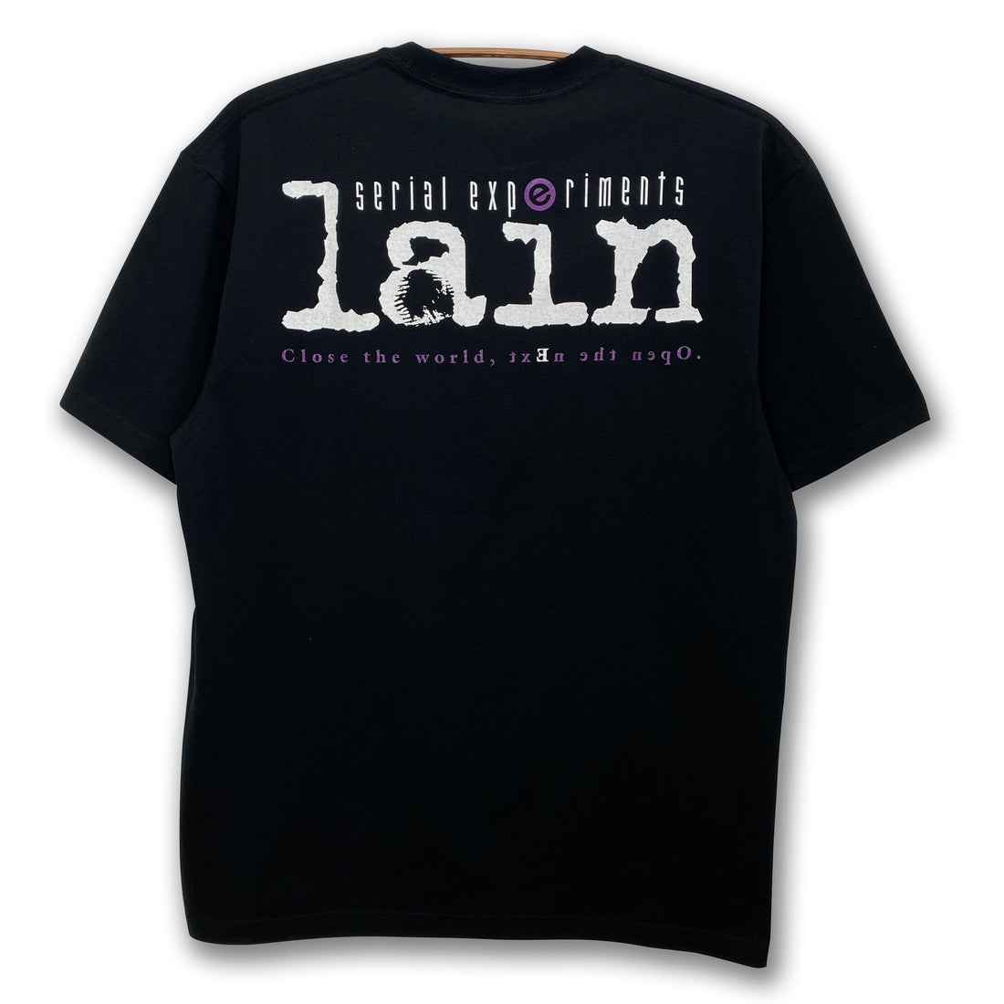 Serial Experiments Lain x messa PS SU Lain Iwakura T-Shirt in Black - official product photo 2
