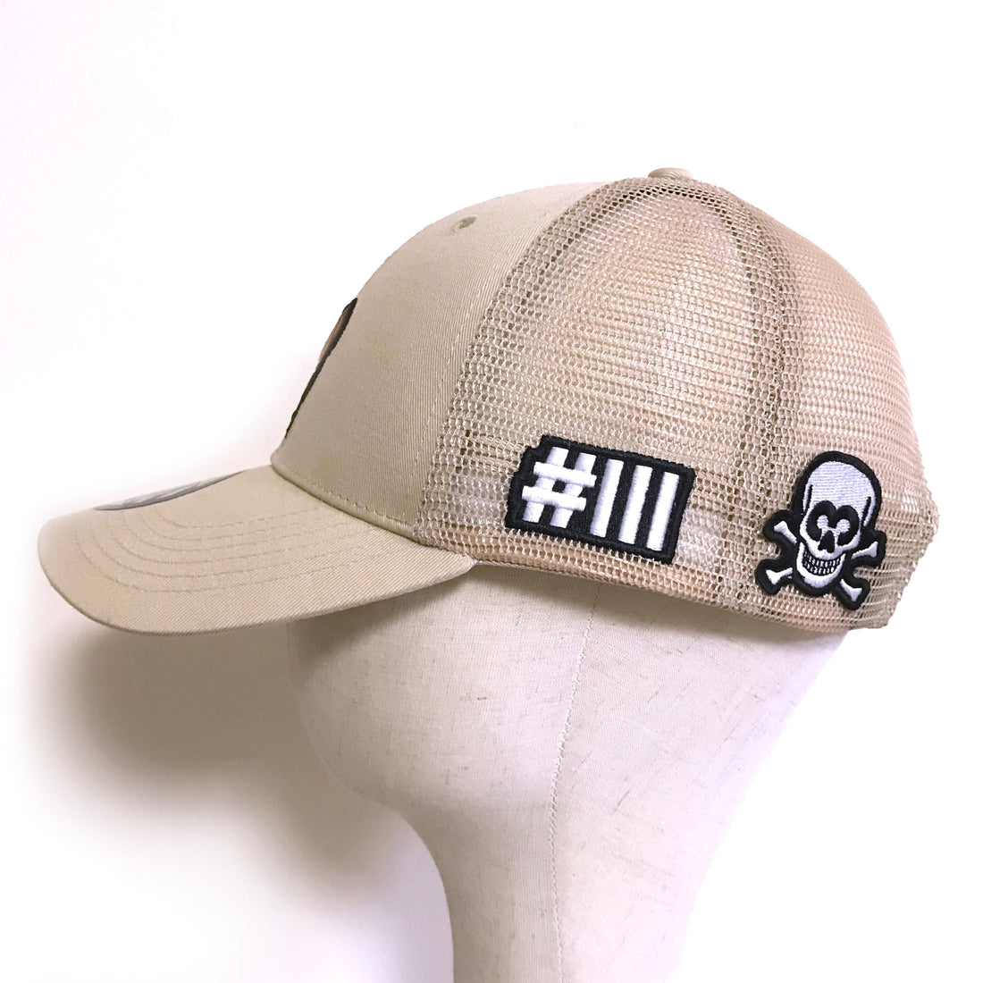 Serial Experiments Lain x NUMBER 3 Lain Bear Icon Embroidered Mesh Cap in Beige - official product photo 4